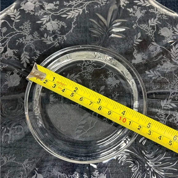 Fostoria CHINTZ CRYSTAL UPTURNED PLATE - Picture 6 of 7